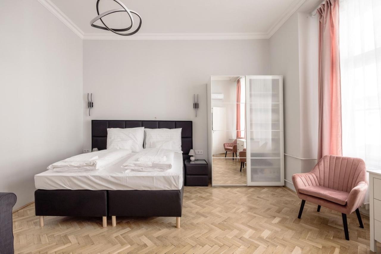 Prime Star Fashion Street Modern Luxury * Budapeszt