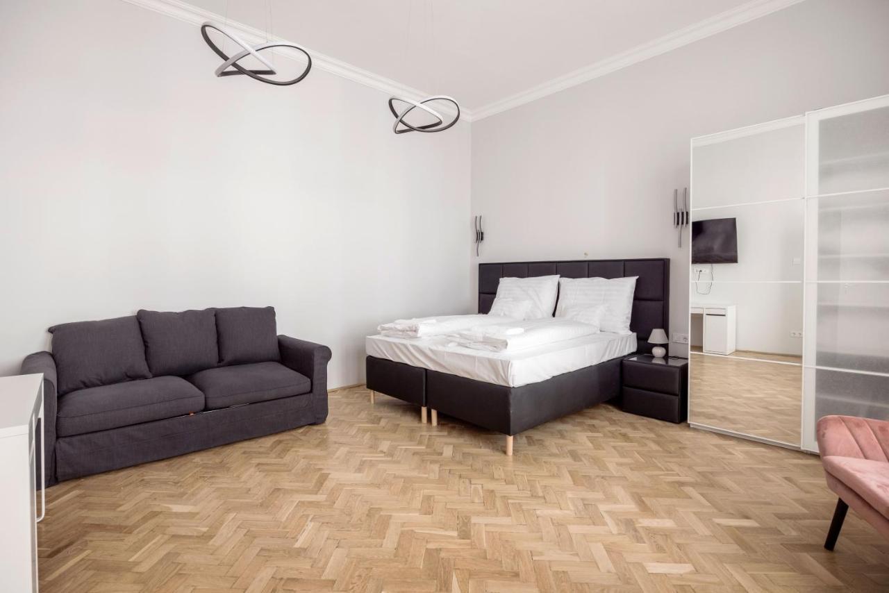 Prime Star Fashion Street Modern Luxury * Budapeszt